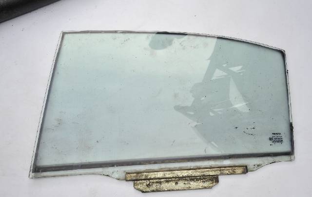 KARTİN TİCARET TOYOTA RAV4 ÇIKMA YEDEK PARÇA ÖN CAM_998